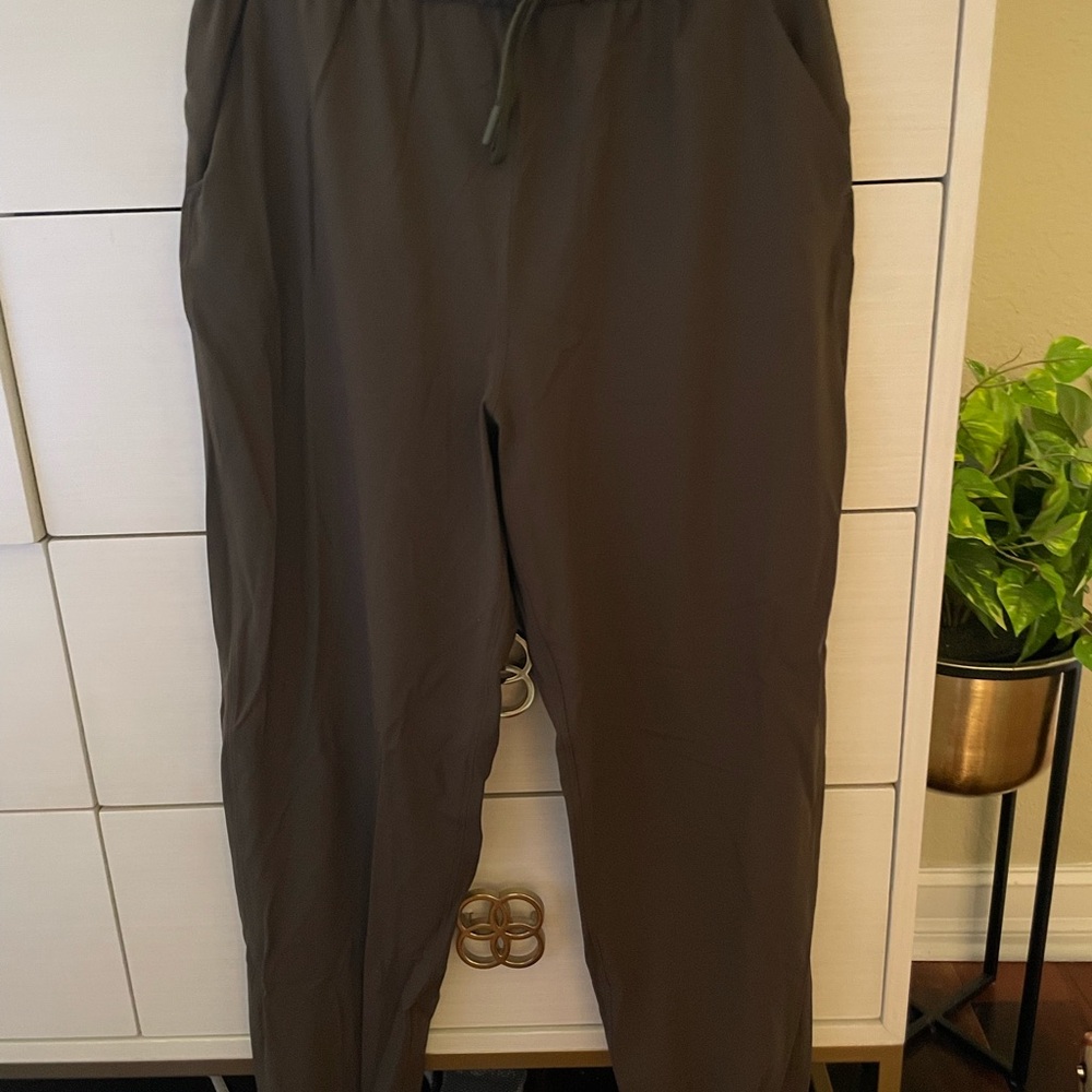 Women’s LululemonOlive Green Pants